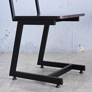 Silla Infantil de Diseño Minimalista SC052, Respaldo de Madera Contrachapada Resistente y Patas de Hierro en Forma de C para Uso en el Aula Escolar - Product Image 4