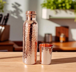 Bouteille d'eau en cuivre pur du fabricant d'usine directe pour l'eau potable 34 oz finition martelée - Product Image 1