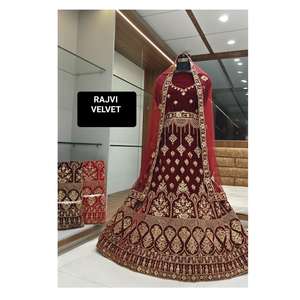 Lehenga Choli en velours fait à la main avec broderie complexe, vêtements de fête indiens et pakistanais à forte demande provenant directement de l'Inde - Product Image 5