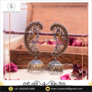 Pendientes Jhumka de dos tonos tradicionales indios plata oxidada oro pulido mujeres étnico latón compromiso aniversario gancho - Product Image 3