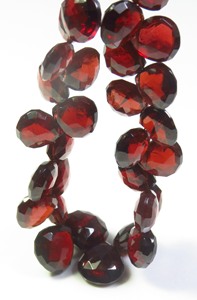 อัญมณีโกเมน mozambique ตัดหัวใจสำหรับเครื่องประดับ10-13มม. 8.5 "สาระโกเมนธรรมชาติสีแดงแอฟริกันลูกปัดเหลี่ยมเพชรพลอย - Product Image 5