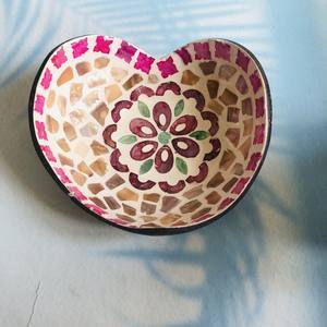 Fabrication d'usine Hawaii Noix De Coco Smoothie Bol Coeur Forme Perle Incrustation Pour Les Fêtes Ou La Restauration Pas Cher Prix De Gros - Product Image 6