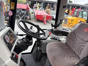 Tractor de labranza Massey Ferguson 5465 Dyna 4 usado y asequible a la venta - Product Image 4