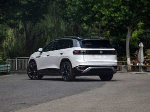 รถยนต์ไฟฟ้ามือสอง ปี 2025 MN==ID6 คุณภาพสูง ระยะทางวิ่ง 201-300 กม. มอเตอร์ 120 กิโลวัตต์ แบตเตอรี่ 50-70 กิโลวัตต์ชั่วโมง - Product Image 2