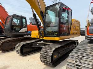 Venta caliente usada Caterpillar 320GC excavadora sobre orugas Japón Original 2023 modelo Hefei ciudad China componentes básicos que incluyen motor - Product Image 6