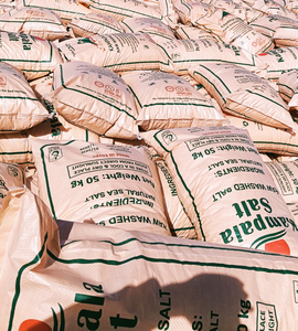 Fabricant direct de sel de Kampala |   Sel de mer de qualité industrielle |   Chlorure de sodium (NaCl) en poudre |   Emballage en sac tissé de 50 kg - Product Image 1