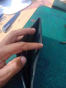 Portefeuille miniature en cuir de vachette personnalisé avec logo Anwar Enterprises, poche à monnaie, rabat, fonction anti-vol RFID, doublure en polyester, fermeture ouverte - Product Image 2