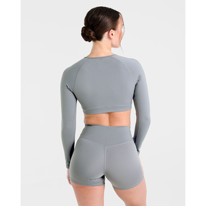 Dernier logo personnalisé Haut court gris à manches longues pour femmes, extensible dans les 4 sens, doux et léger, t-shirts d'entraînement pour femmes - Product Image 5