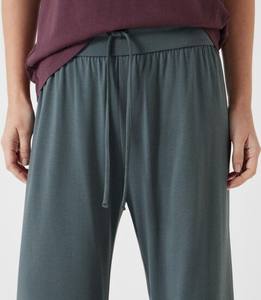 Pantalones de chándal cómodos de algodón de último diseño para mujer, ideales para gimnasio, deportes al aire libre y uso diario, disponibles en diferentes colores - Product Image 3