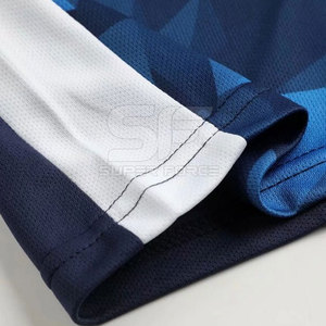 Ensemble d'uniformes de football personnalisés Maillot d'équipe respirant et short pour l'entraînement et les matchs Uniforme de football pour hommes - Product Image 4