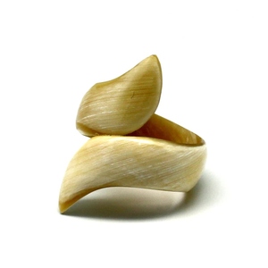 Natural Buffalo Horn <b>Statement</b> Finger <b>Ring</b> for Women Elegant and Natural Jewelry for Casual and Formal Wear Daily Life Use - Product Image 1