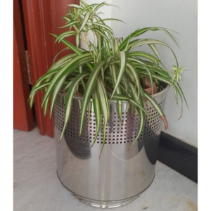 กระถางเหล็กสีเงินที่ทันสมัยสำหรับดอกไม้ประดิษฐ์สำหรับตกแต่งสวน - Product Image 1