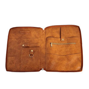 Luxueux organisateur de voyage en cuir véritable A4 fabriqué à la main avec poignée conçu pour une organisation efficace en déplacement - Product Image 2