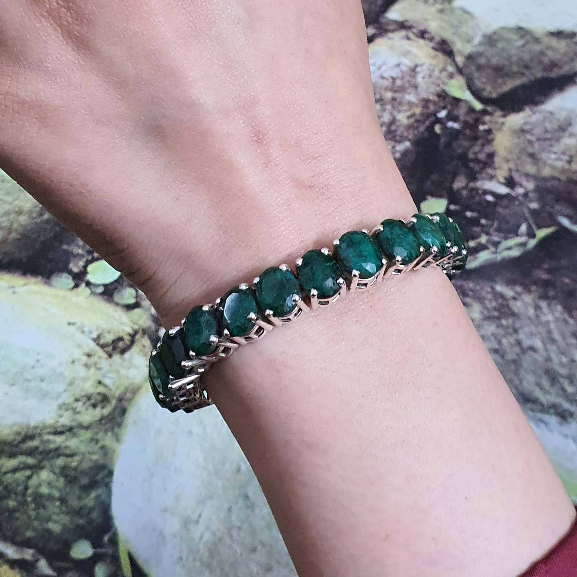 สีเขียว