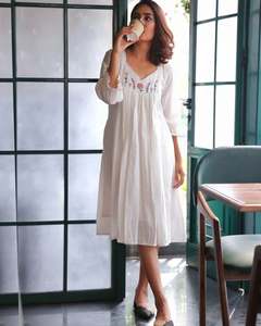 ชุดเดรสยาวแขน3/4ปักด้วยมือสไตล์แฟชั่นมีสไตล์ดีไซน์เนอร์งานปาร์ตี้สไตล์ตะวันตกยูเครนชุดเดรสยาวแมกซี่ยูเครนลำลอง - Product Image 3