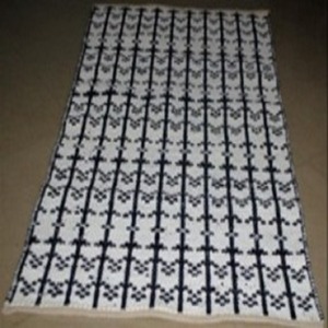 Alfombra Moderna Hecha a Mano para el Hogar, Alfombra de Oración con Patrón Geométrico Ecológico, de Poliéster Reciclado, Polipropileno y Algodón - Product Image 1