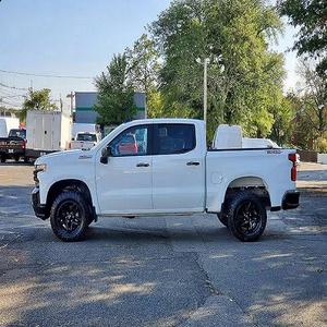 ¡Oferta Imperdible! Camioneta de Lujo Chevrolet Silverado 1500 4x4 L6 de 277hp, Automática, Color Blanco Cumbre, Súper Limpia, Modelo 2021 - Product Image 3