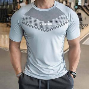 Camiseta de entrenamiento de compresión para hombre con diseño Rashguard, tela transpirable de secado rápido, camiseta de gimnasio, Ideal para entrenamiento o deportes - Product Image 2