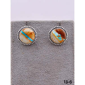 Boucles d'oreilles clous artisanales en turquoise Royston et argent sterling avec technologie d'incrustation à la sangle, style Southwest - Product Image 1