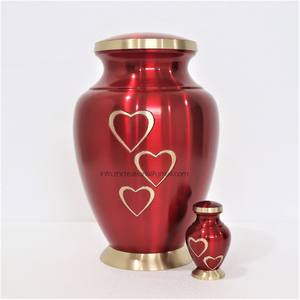 Urne funéraire à lattes papillon en laiton fabriquée à la main Urne en cendres en métal imprimée sur mesure avec papillon gravé directement de l'Inde - Product Image 5