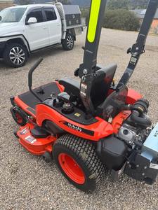 Tondeuse à gazon Kubota ZG222 d'occasion à vendre - Product Image 3