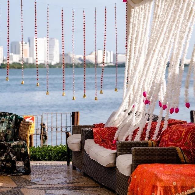 สีชมพูเข้ม