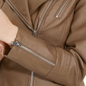 Veste en cuir véritable de haute qualité pour femmes, vêtements d'extérieur d'hiver, veste en cuir pour femmes élégante et respirante avec fermeture éclair personnalisée - Product Image 5