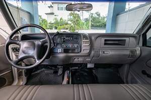 G-MC Sierra 3500 SL 4x4 de 1998, Usada, 55,000 Millas, 4WD, Motor V8 de 7.4 Litros, 1 Dueño Hasta 2025, Mayormente Sin Modificar - Product Image 4