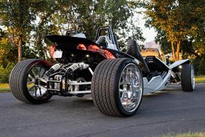 SlingshotCustom 2017 4 places 4 roues, conversion, 4400 miles, boîte manuelle 5 vitesses - Product Image 3