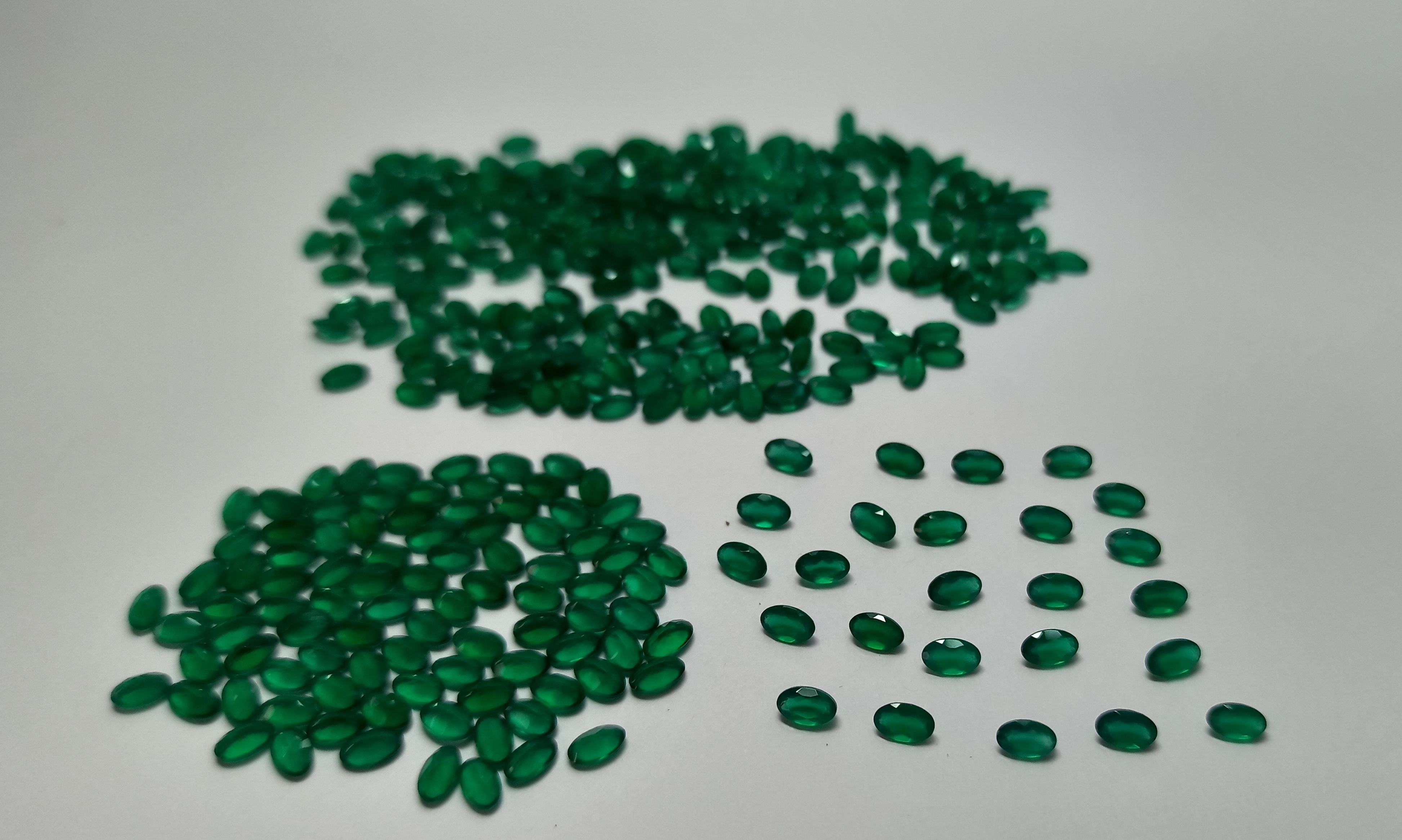 สีเขียว