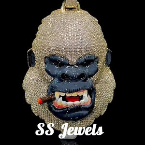 เครื่องทดสอบเพชรรูปการ์ตูนโรเดียมชุบ925เงินรูปหน้า VVS1โมอิสซาไนต์เย็นสไตล์ทางศาสนาแบบกำหนดเอง3D - Product Image 1