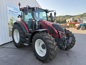 Tracteur d'occasion Valtra G135 à bon prix, 180 CV, 4x4, transmission par engrenages, tracteur à roues avec boîte de vitesses, machines et équipements agricoles - Product Image 1