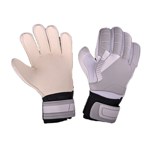 Venta al por mayor 2025 profesional suave cómodo guantes de portero de fútbol a la venta ahora al por mayor guantes de portero - Product Image 1