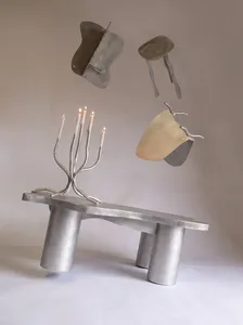 Bougeoir à cinq supports en aluminium moulé à la main avec finition personnalisée pour décorer l'éclairage de la maison et du bureau - Product Image 3