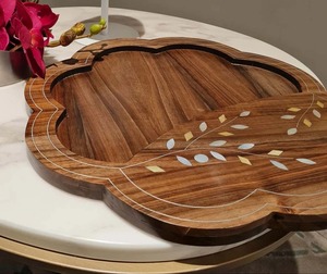 Plateau rectangulaire en bois d'acacia fait main de luxe de haute qualité avec incrustation de nacre pour la restauration, les cadeaux du Ramadan, Noël - Product Image 2