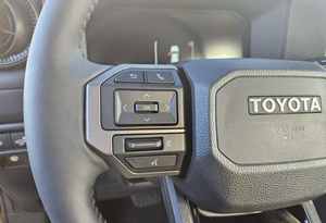 Toyota Land Cruiser <span class=keywords><strong>Prado</strong></span> 250 <span class=keywords><strong>VX</strong></span> L 2.4L ESSENCE TURBO AUTOMATIQUE NOUVEAU MODÈLE SUV d'occasion authentique, prêt à l'emploi - Product Image 2