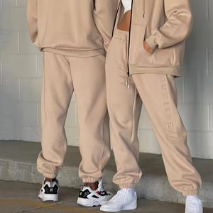 Vente en gros OEM survêtement unisexe en coton pour hommes personnalisé ensembles de survêtements pour hommes couleur unie surdimensionné survêtement à fermeture éclair pour hommes vêtements de sport - Product Image 3