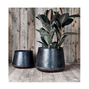 ชุดกระถางต้นไม้เหล็ก2ชิ้นสุดหรูของตกแต่งสวนพร้อมกระถางต้นไม้โบราณรูปทรงกลม - Product Image 1