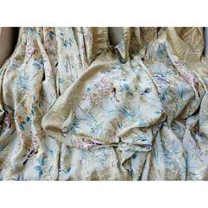 Sari de Georgette Puro con Silueta Recta y Estampado Floral en Tela Chiffon - Product Image 1