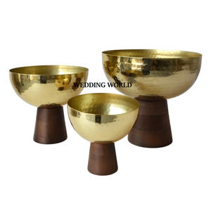 Ensemble de trois bol à chocolat en métal avec base en bois forme ronde bol à bonbons de table meilleure vente bol à chocolat de luxe - Product Image 2