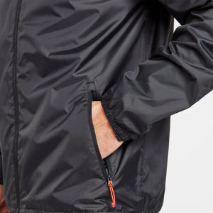 Chaqueta impermeable ligera para exteriores con características a prueba de viento y construcción impermeable sellada con costuras - Product Image 4