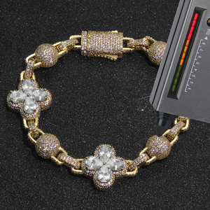 Bracelet hip-hop en moissanite, motif grappe de fleurs, micro-pavé, maillons trèfle, style luxe, pour homme et femme, bijou statement - Product Image 1