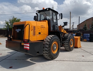 16,4 Ton CDM853NG Mid Wheel Loader AC ROPS Cab Cubo de enganche rápido Extendiendo grava para carreteras temporales en sitios de energía de tuberías - Product Image 6