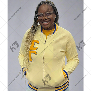 Chaqueta Universitaria Negra de Hermandad Femenina, Chaqueta con Cierre y Bordado de Iniciales Griegas en Chenilla Crema y Amarilla, Chaqueta Universitaria y de Fraternidad - Product Image 6