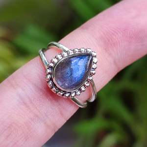 Bague pour femme en argent sterling 925 faite à la main avec pierre précieuse naturelle labradorite, style bohème, bague en argent labradorite, coupe/cabochon labradorite - Product Image 4