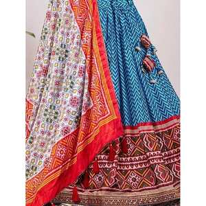 Lehenga Choli en Chinon Bleu Alluring Leheriya-Patola pour Tenue de Fête et Mariage - Product Image 2