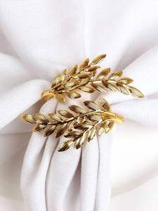 Rond de serviette classique en métal fait à la main avec une touche antique raffinée pour les mariages élégants de repas de famille et les événements haut de gamme - Product Image 6