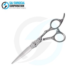 Tijeras elegantes de peluquero de acero inoxidable de grado profesional con mango de corte de diamante para una experiencia de salón Premium - Product Image 4