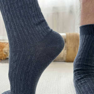 Chaussettes de sport personnalisées pour hommes résistantes aux odeurs et respirantes en fibre de chanvre écologique automne hiver anti-dérapant design uni - Product Image 4