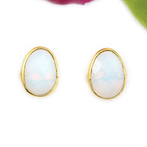 ต่างหูเม็ดเดี่ยวชุบทอง24k ควอตซ์สีชมพูคาลซิโดนีทรงไข่แฟชั่นราชวงศ์ขนาด7x9มม. สำหรับผู้หญิงขายส่งเครื่องประดับ - Product Image 4